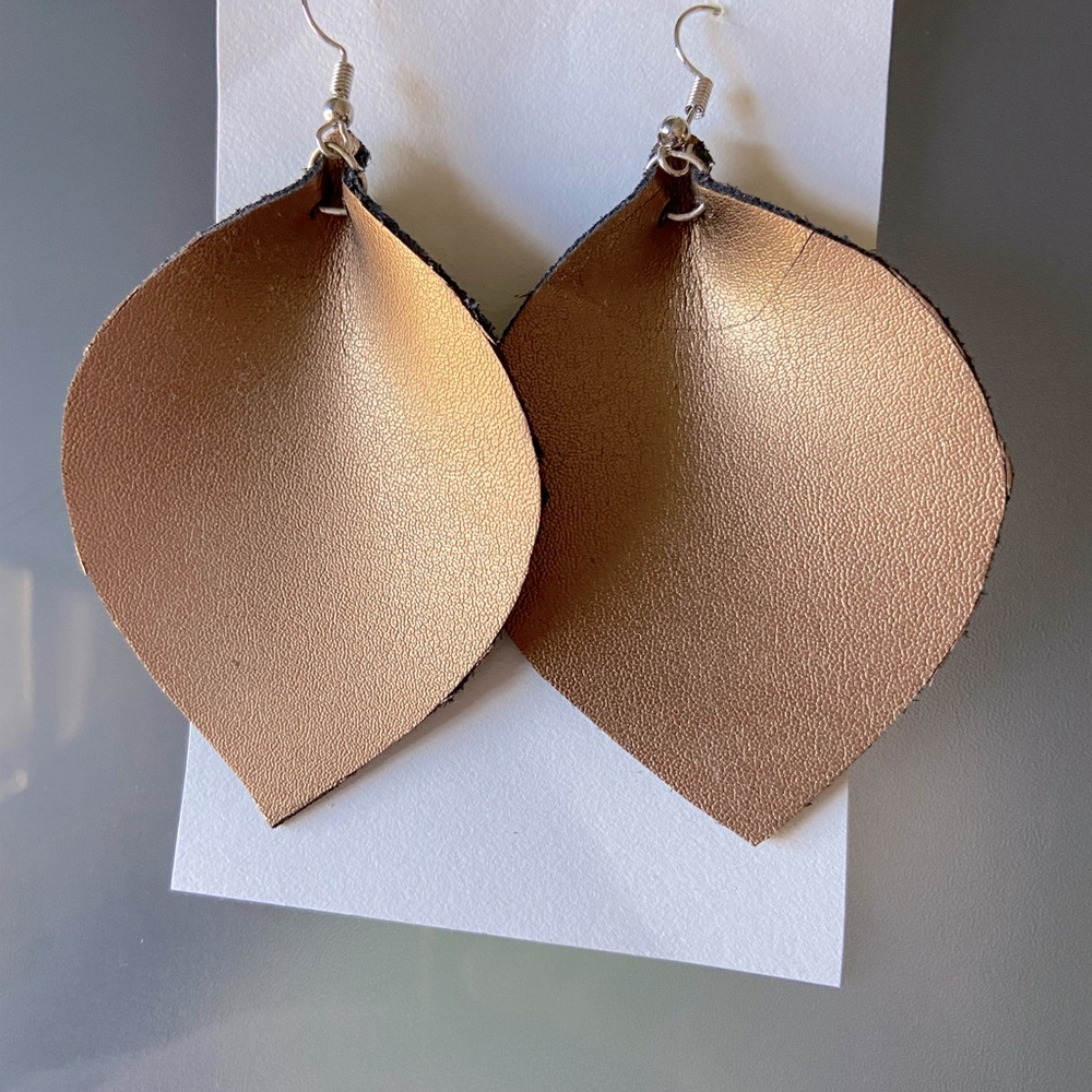 Leather earrings